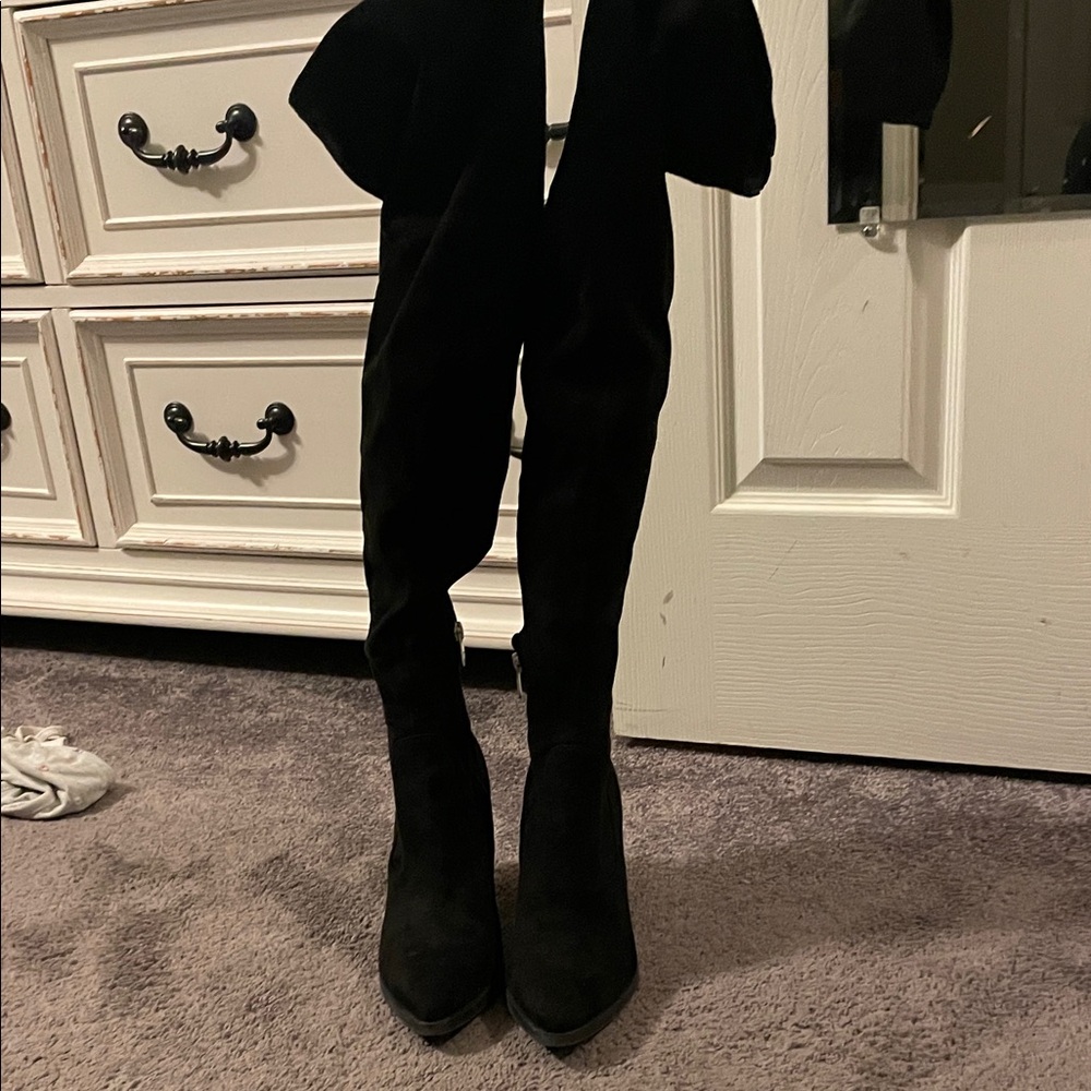 Elegant Black Women's Boots